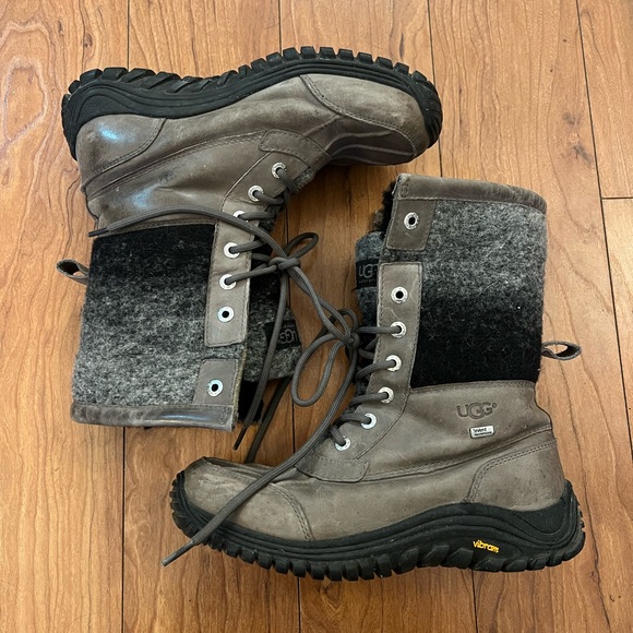 UGG Adirondack II Women 8 Waterproof Hiking Snow Boots #1014387 Gray/Black - Picture 2 of 10